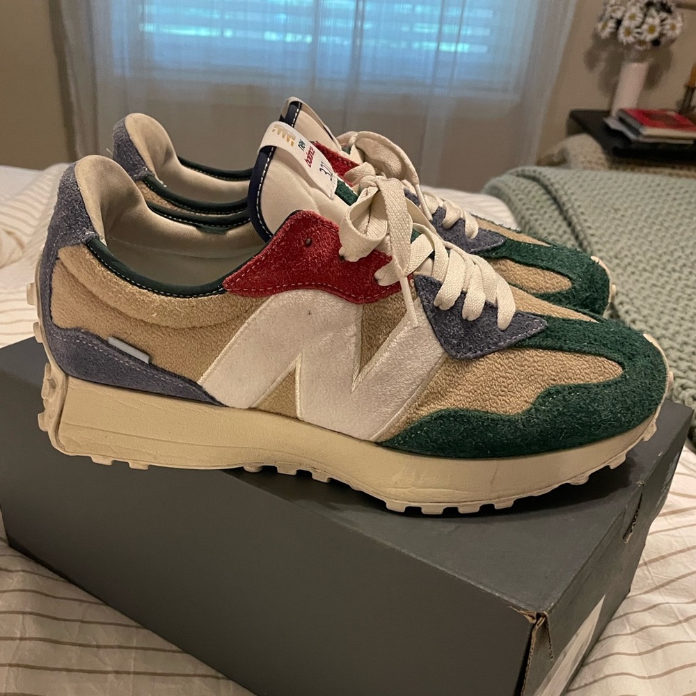New Balance 327